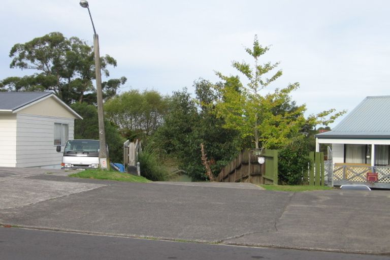 Photo of property in 29 Elizabeth Drive, West Harbour, Auckland, 0618