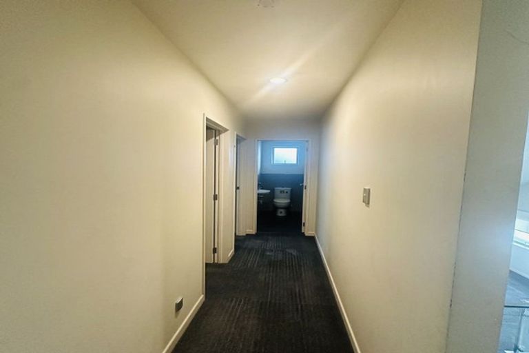 Photo of property in 22 Oak Bark Drive, Schnapper Rock, Auckland, 0632