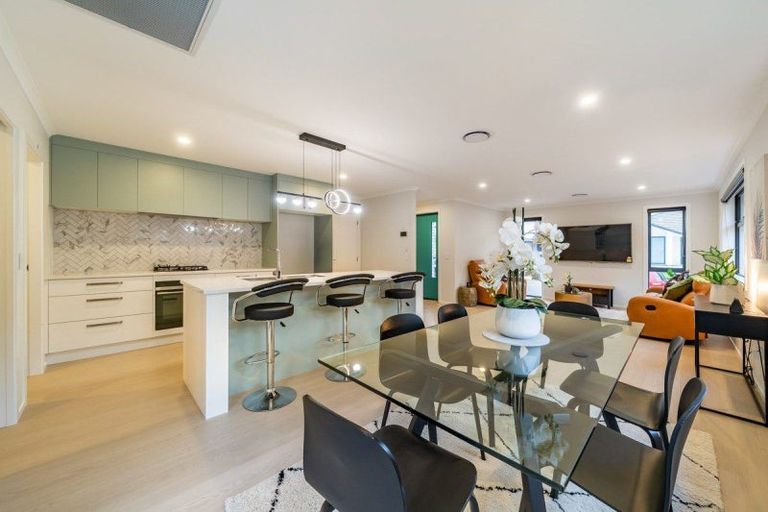 Photo of property in 126 Silverstream Road, Crofton Downs, Wellington, 6035