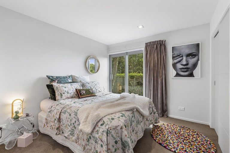 Photo of property in 24 Mewburn Rise, Karori, Wellington, 6012