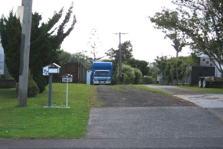 Photo of property in 72 Gloria Avenue, Te Atatu Peninsula, Auckland, 0610