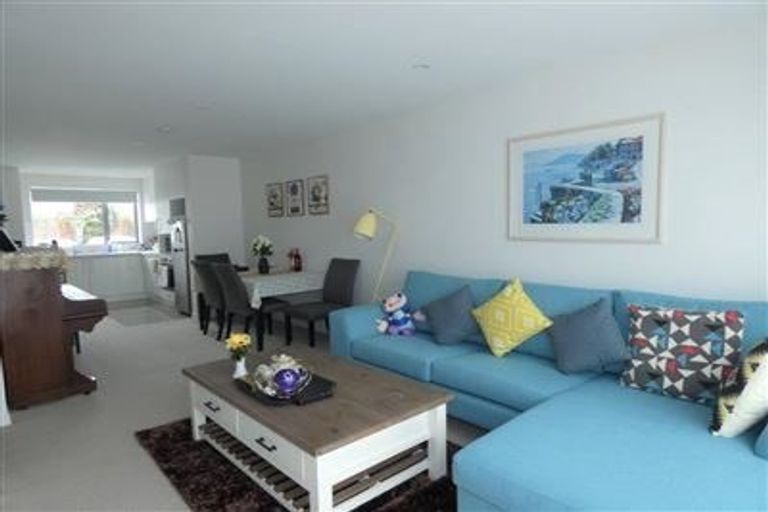 Photo of property in 15/2u Stone Street, Miramar, Wellington, 6022
