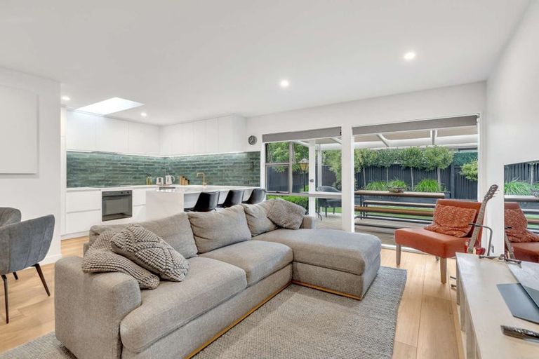 Photo of property in 18d Montgomery Terrace, Hokowhitu, Palmerston North, 4410