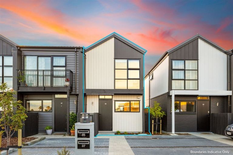 Photo of property in 35 Treloar Crescent, Hobsonville, Auckland, 0616