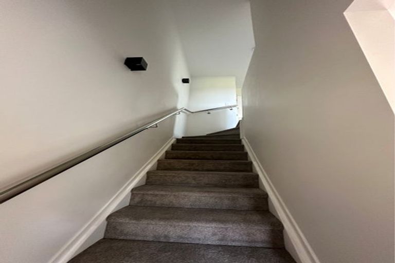 Photo of property in 19/9 Schnapper Rock Road, Greenhithe, Auckland, 0632