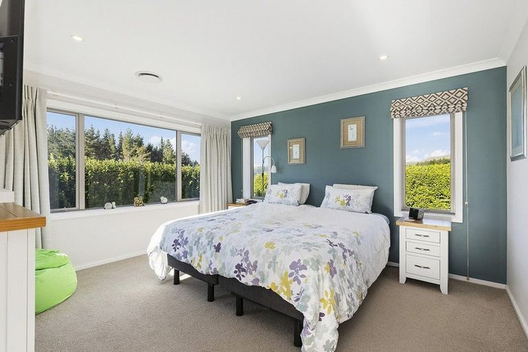 Photo of property in 88b Endeavour Drive, Whitby, Porirua, 5024