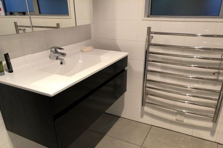 Photo of property in 17u2 Blackbridge Road, Wadestown, Wellington, 6012