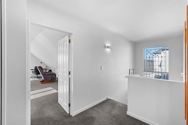 Photo of property in 76 Wai-iti Terrace, Bryndwr, Christchurch, 8052