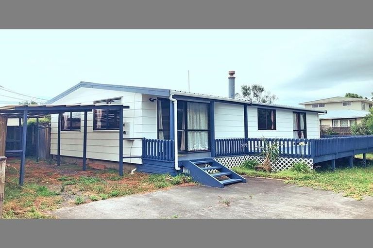 Photo of property in 49 Larnoch Road, Henderson, Auckland, 0610
