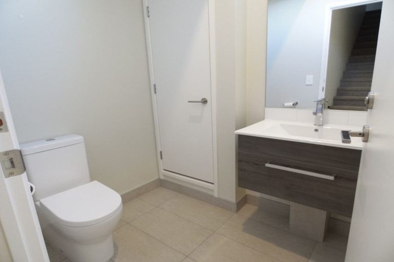 Photo of property in 140 Hobsonville Point Road, Hobsonville, Auckland, 0616