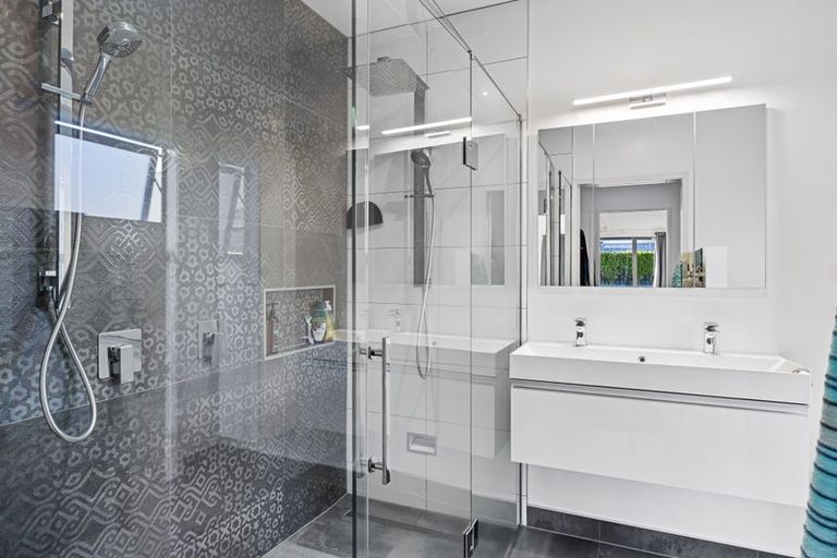 Photo of property in 22 Mercade Close, Stratford, 4332