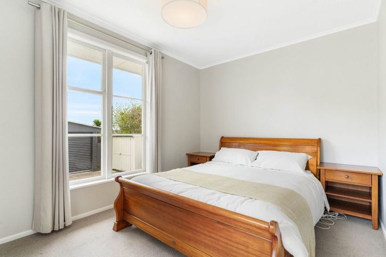 Photo of property in 99 Taikata Road, Te Atatu Peninsula, Auckland, 0610