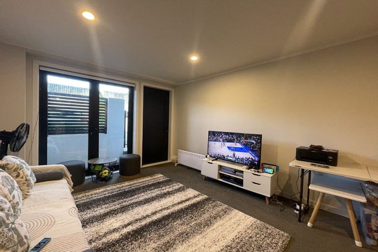 Photo of property in 2/11f Newtown Avenue, Newtown, Wellington, 6021