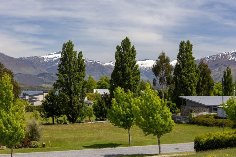 Photo of property in 22 Greenbelt Place, Wanaka, 9305
