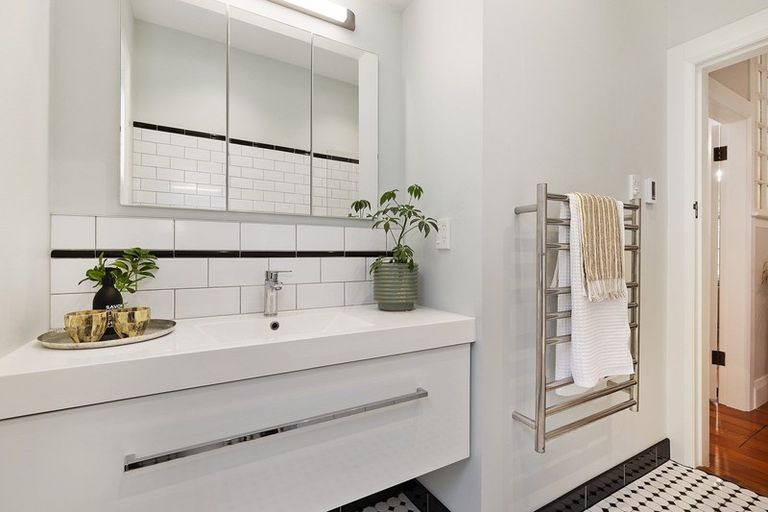 Photo of property in 18 Rewa Road, Hataitai, Wellington, 6021