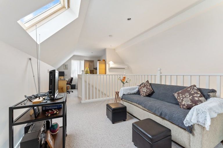 Photo of property in Rangeview Villas, 24/9 Fuller Close, Levin, 5510