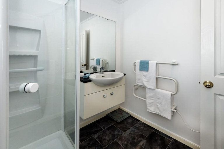 Photo of property in 157c Colwill Road, Massey, Auckland, 0614