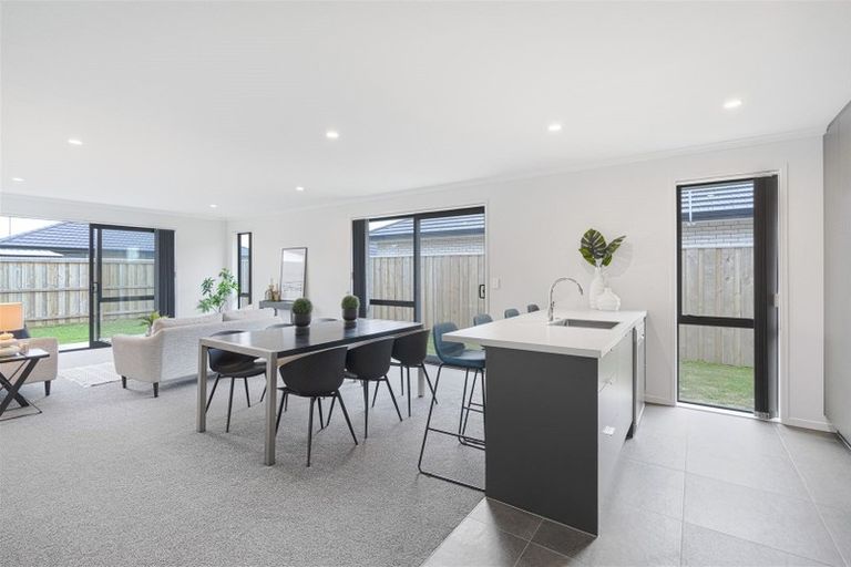 Photo of property in 20 Broadway Parade, Rolleston, 7615