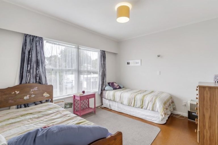 Photo of property in 1/8 Manuka Road, Glenfield, Auckland, 0629