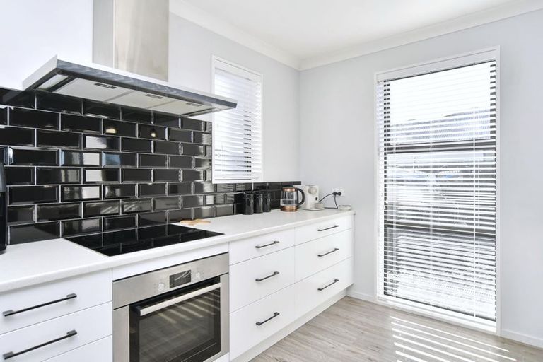 Photo of property in 33 Highgate Drive, Rangiora, 7400