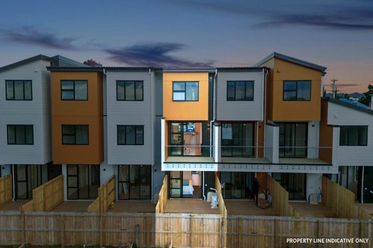 Photo of property in 5/28 Lavelle Road, Henderson, Auckland, 0612