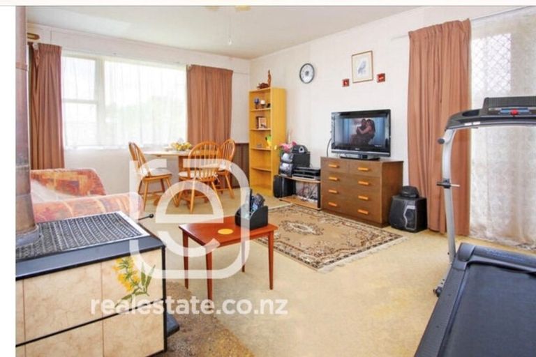 Photo of property in 3 President Avenue, Papakura, 2110
