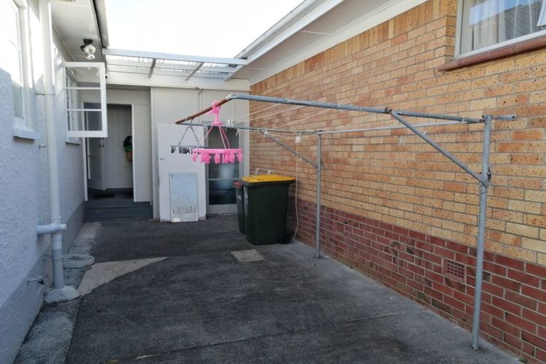 Photo of property in 1/52 Birdwood Avenue, Papatoetoe, Auckland, 2025
