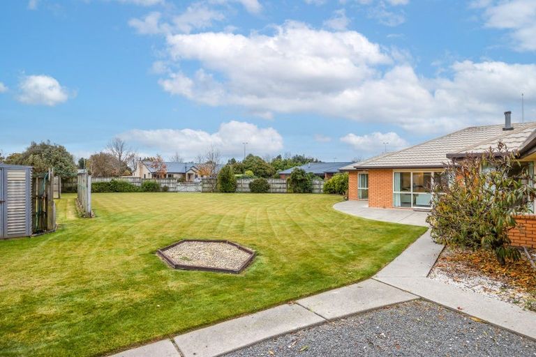 Photo of property in 49 Stonebridge Way, Prebbleton, 7604