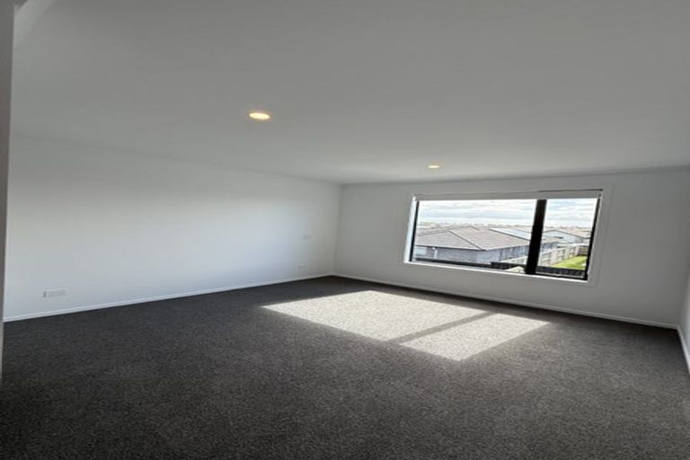 Photo of property in 21 Carronade Street, Papamoa Beach, Papamoa, 3118