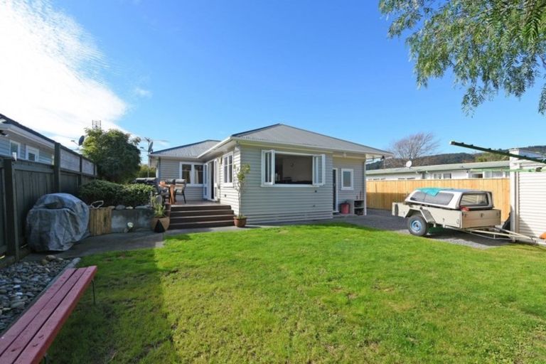 Photo of property in 30 John Street, Trentham, Upper Hutt, 5018