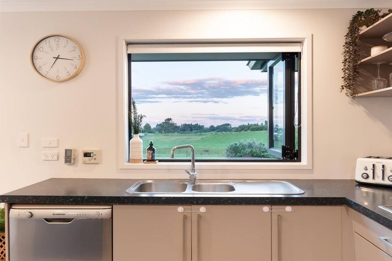 Photo of property in 43 Norm Freeman Drive, Te Puke, 3119