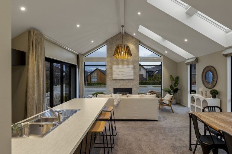 Photo of property in 41 Jack Hanley Drive, Jacks Point, Queenstown, 9371
