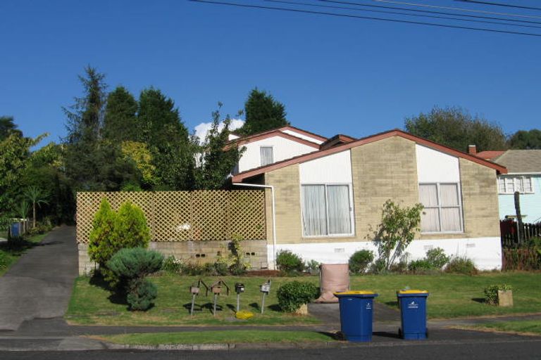Photo of property in 4/23 Craigbank Avenue, New Lynn, Auckland, 0600