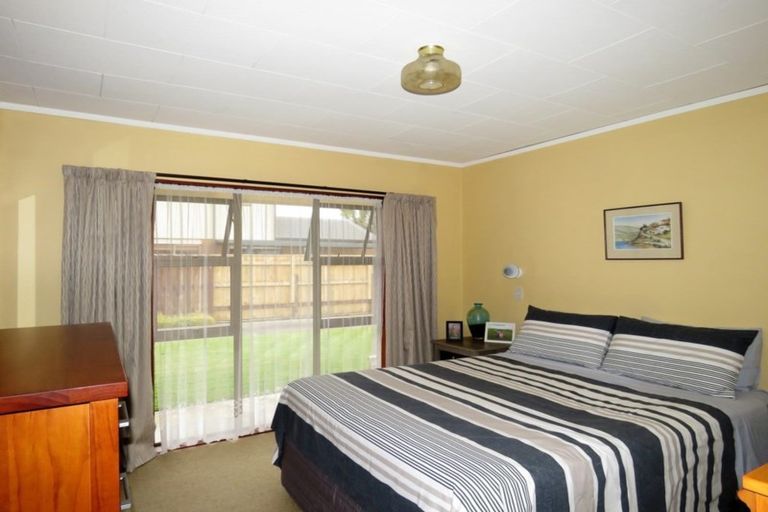 Photo of property in 64 Henley Street, Westport, 7825