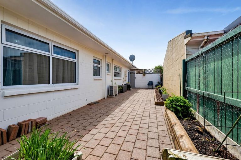 Photo of property in 61 Murray Avenue, Hawera, 4610