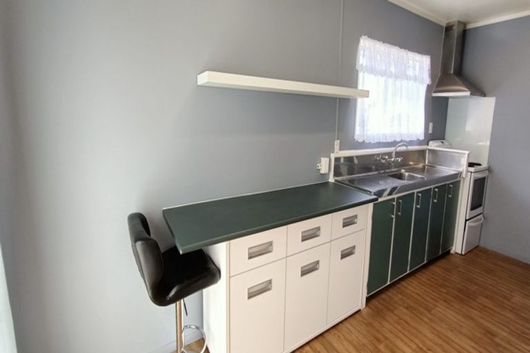 Photo of property in 2/17 Onslow Road, Papakura, 2110