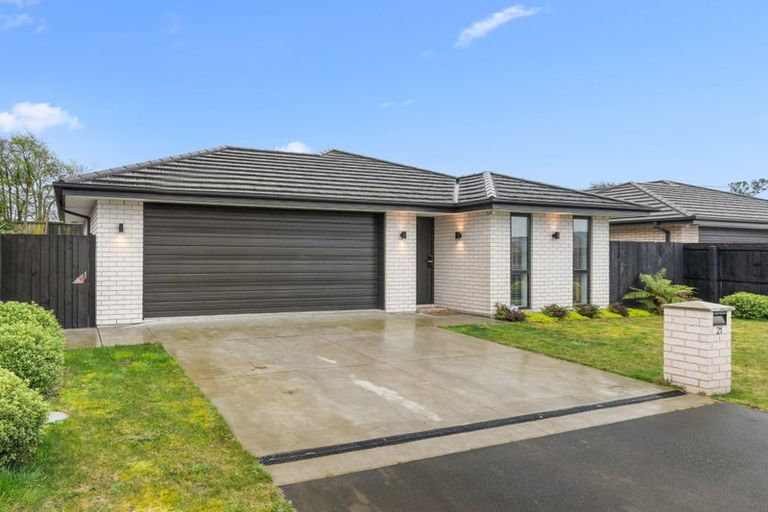 Photo of property in 21 Dalwood Crescent, Rolleston, 7614
