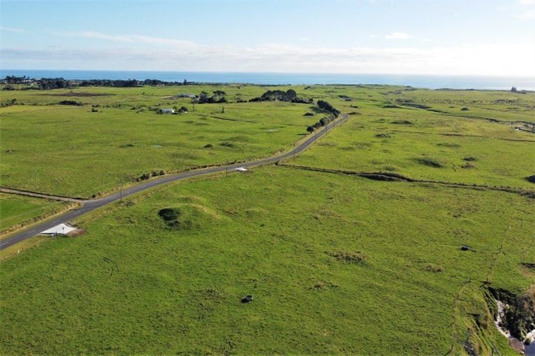 Photo of property in 189 Namu Road, Opunake, 4681