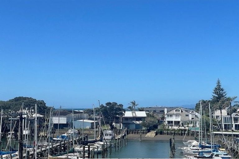 Photo of property in 2/12 Inga Road, Milford, Auckland, 0620