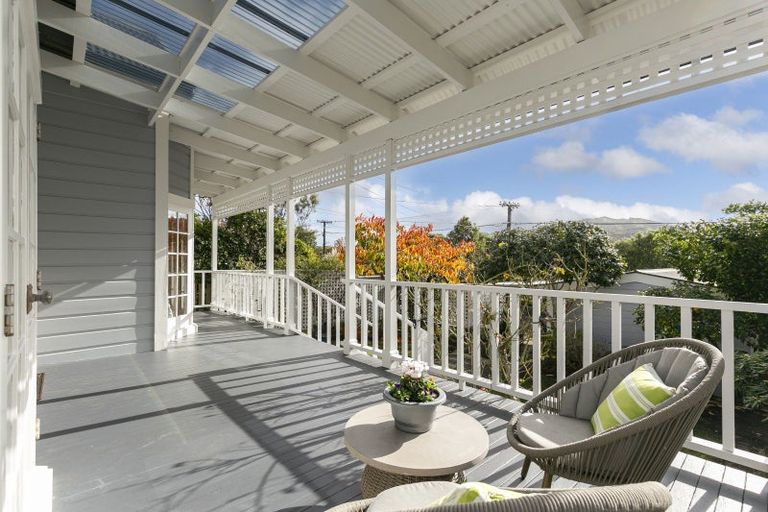 Photo of property in 11 Braithwaite Street, Karori, Wellington, 6012