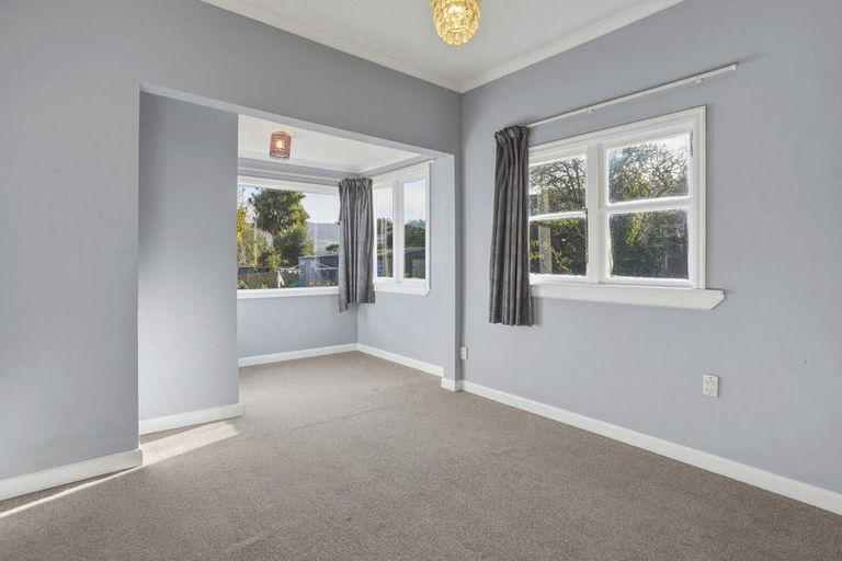 Photo of property in 7 Dickson Street, Macandrew Bay, Dunedin, 9014