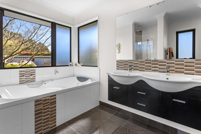 Photo of property in 2 Leyland Crescent, Swannanoa, Kaiapoi, 7692