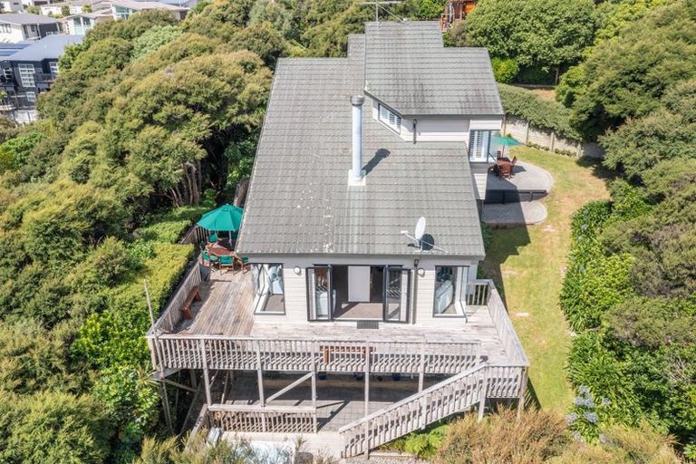 Photo of property in 42 James Cook Drive, Whitby, Porirua, 5024