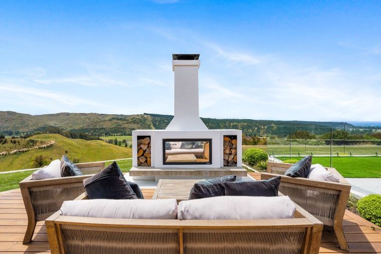 Photo of property in 92 Eskridge Drive, Eskdale, Napier, 4182