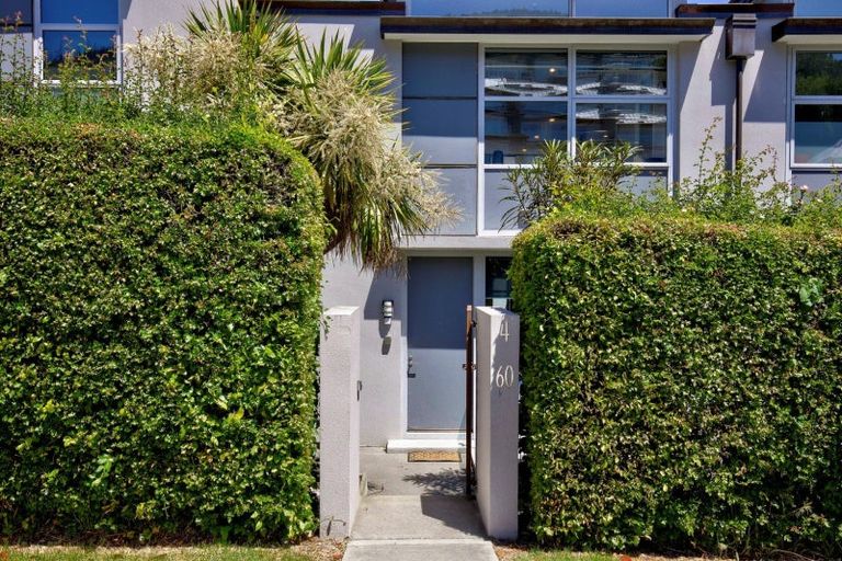 Photo of property in The Beeches Apartments, 4/60 Hallenstein Street, Queenstown, 9300