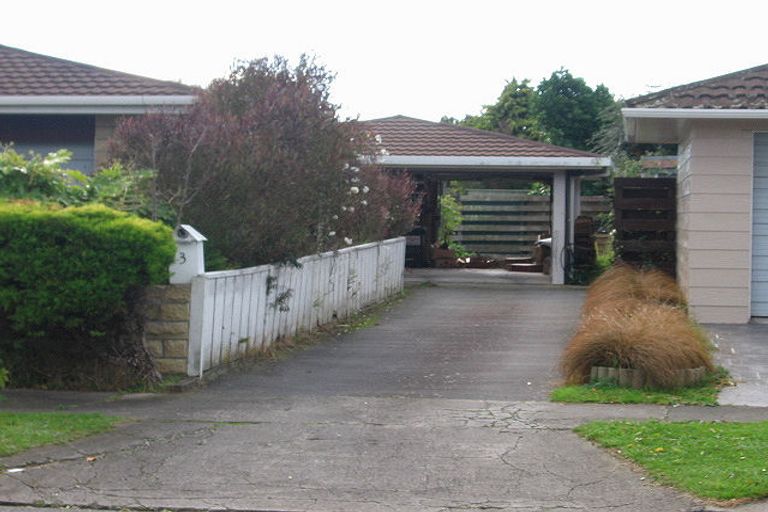 Photo of property in 3 Charnwood Grove, Waikanae, 5036