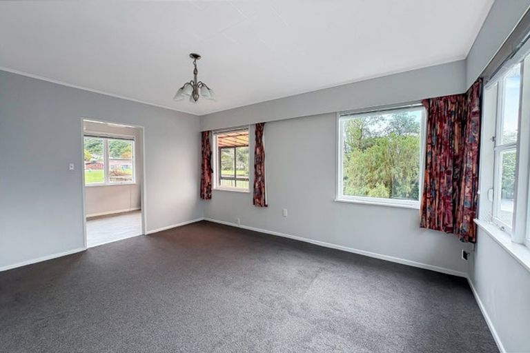 Photo of property in 14 Holland Street, Wainuiomata, Lower Hutt, 5014