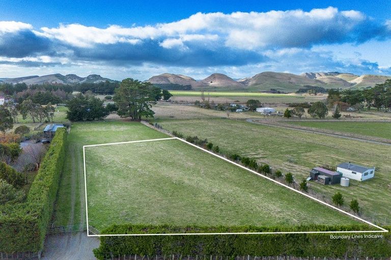 Photo of property in 54 Charles Street, Takapau, 4203