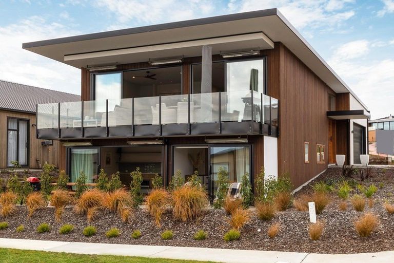 Photo of property in 48 Farrant Drive, Wanaka, 9305