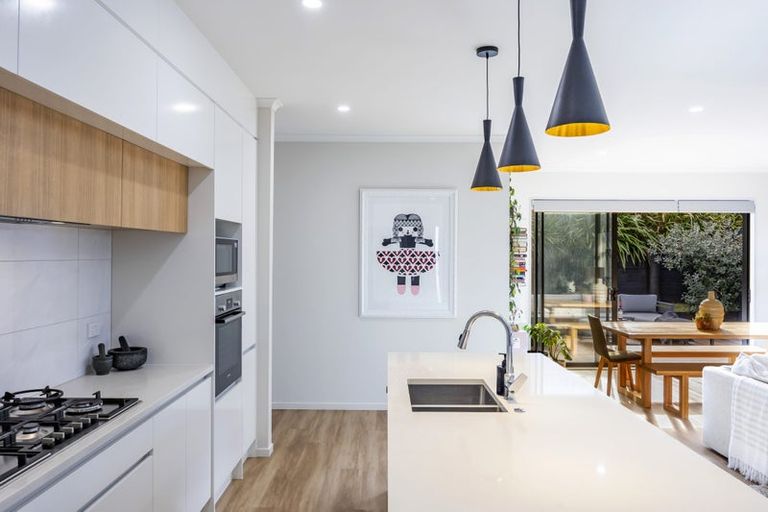 Photo of property in 3 Vintry Drive, Kumeu, 0810